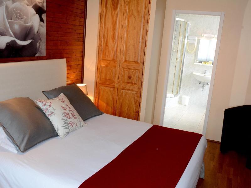 Logis Hotel Du Centre - Halte Ideale En Cyclotourisme Avec Garage A Velos Clos Мольсайм Экстерьер фото
