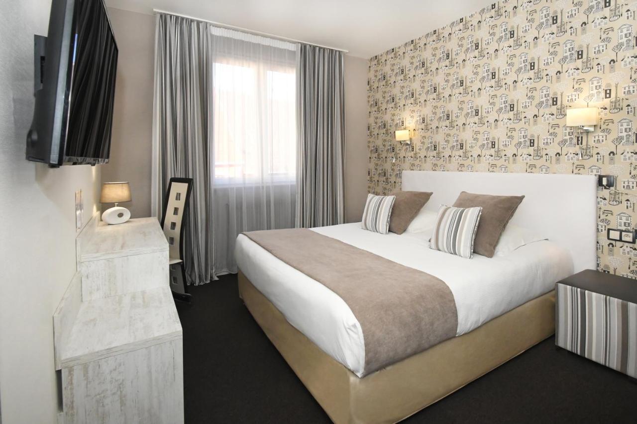 Logis Hotel Du Centre - Halte Ideale En Cyclotourisme Avec Garage A Velos Clos Мольсайм Экстерьер фото